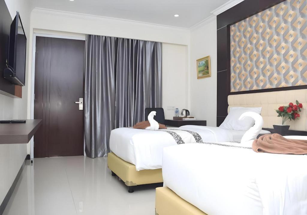 Sindoro Hotel Cilacap By Conary Exterior photo