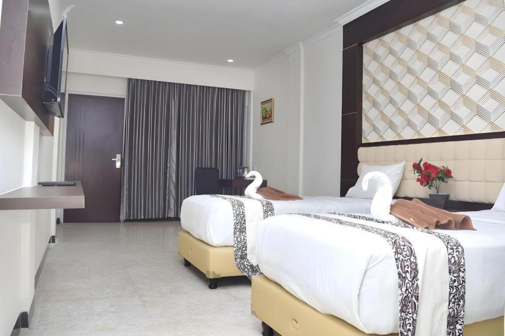 Sindoro Hotel Cilacap By Conary Exterior photo